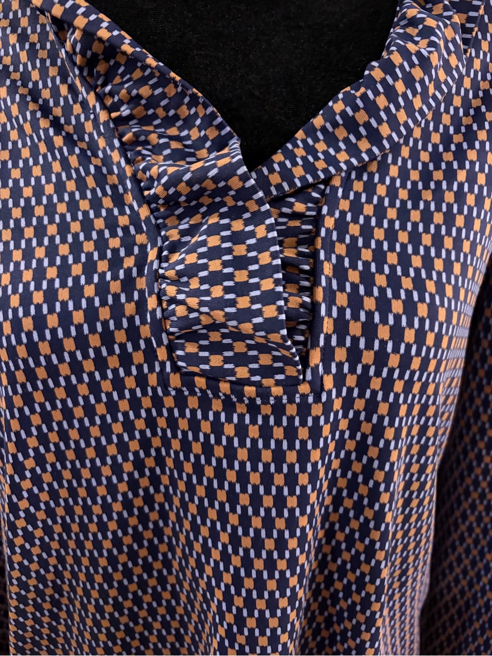 J. McLaughlin Durham ruffled top geometric navy brown Catalina cloth women’s XL - Picture 5 of 9